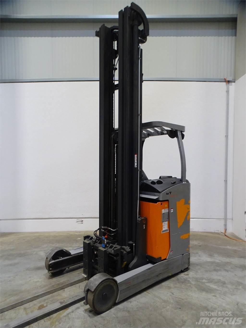 Still FM-X20 Reach truck - depo içi istif araçları