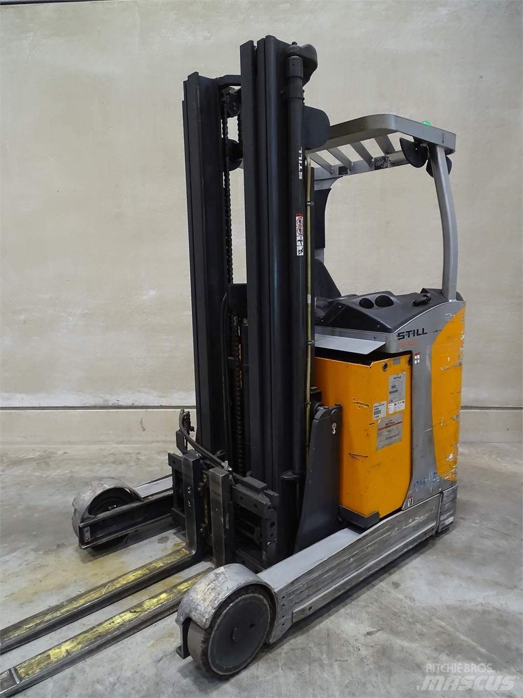 Still FM-X20 Reach truck - depo içi istif araçları