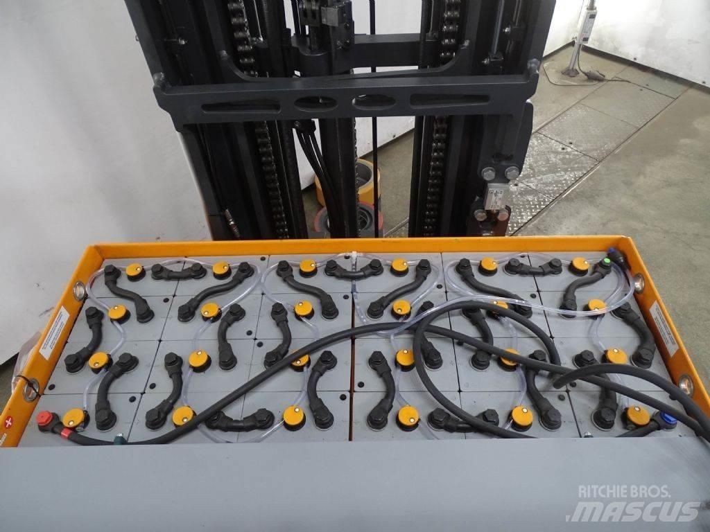 Still FM-X25 Reach truck - depo içi istif araçları