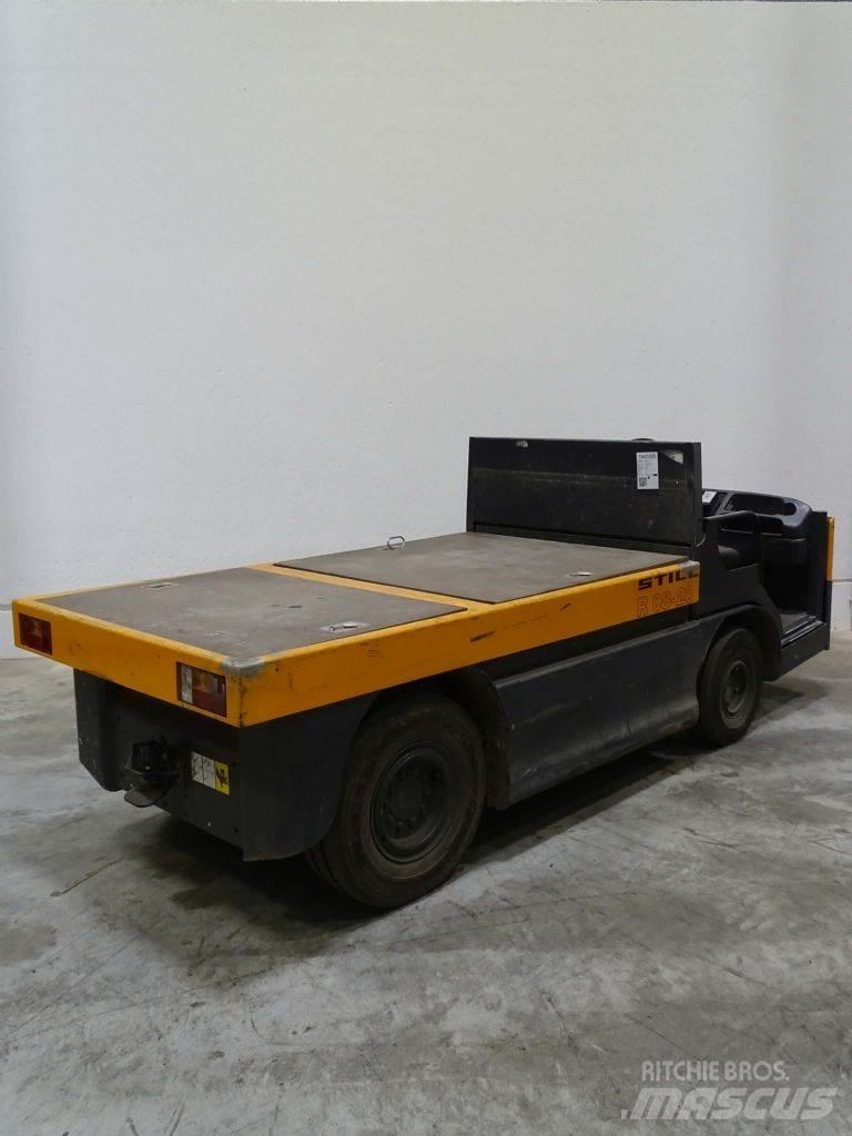 Still R08-20 Çekiciler