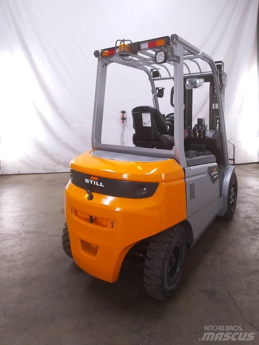 Still RCE35 Elektrikli forkliftler