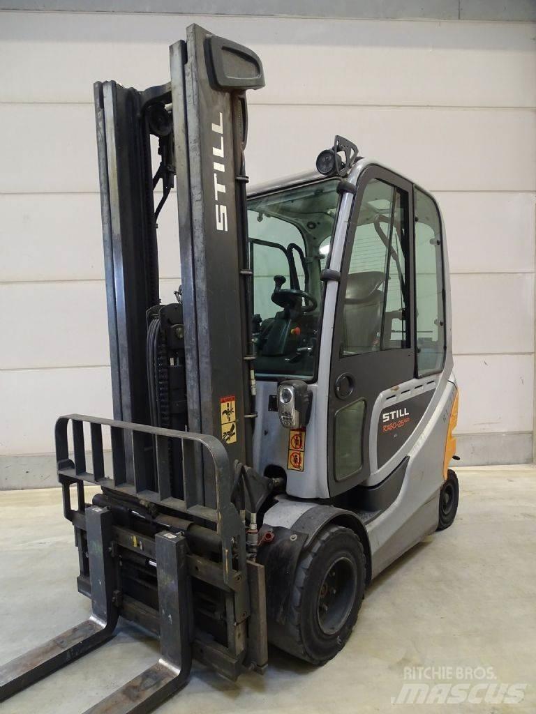 Still RX60-25/600 Elektrikli forkliftler