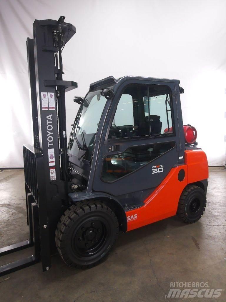 Toyota 02-8FGF30 LPG'li forkliftler