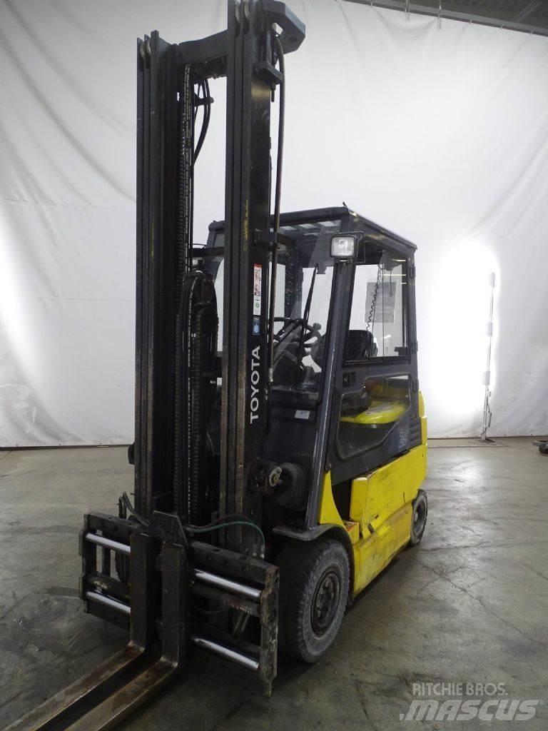 Toyota 7FBMF25 Elektrikli forkliftler