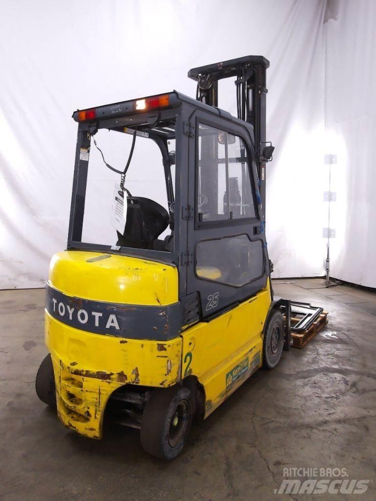 Toyota 7FBMF25 Elektrikli forkliftler