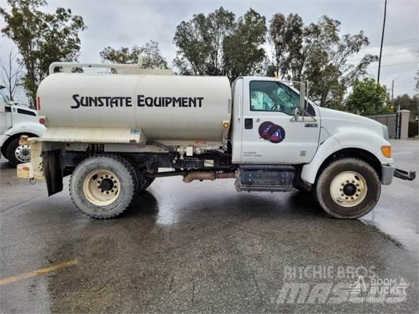 Ford F750 Su tankerleri