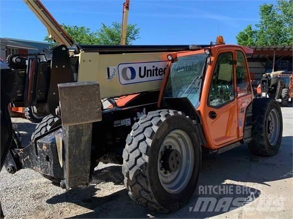 JLG 1055 Teleskopik yükleyiciler