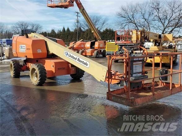 JLG 600S Teleskopik personel platformları