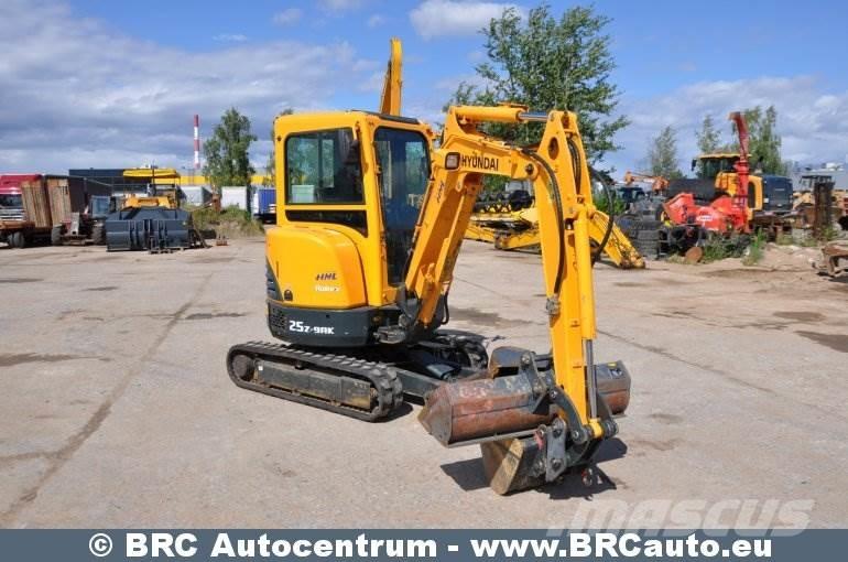 Hyundai R25Z-9AK Mini ekskavatörler, 7 tona dek
