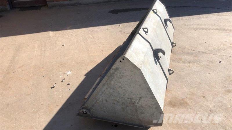 Fliegl  Ön yükleyici ve kazicilar