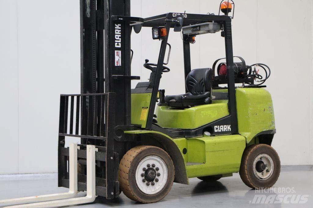 Clark CGP40 LPG'li forkliftler