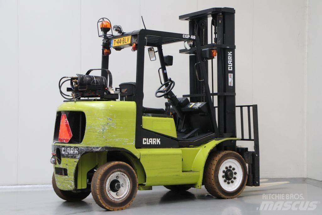 Clark CGP40 LPG'li forkliftler