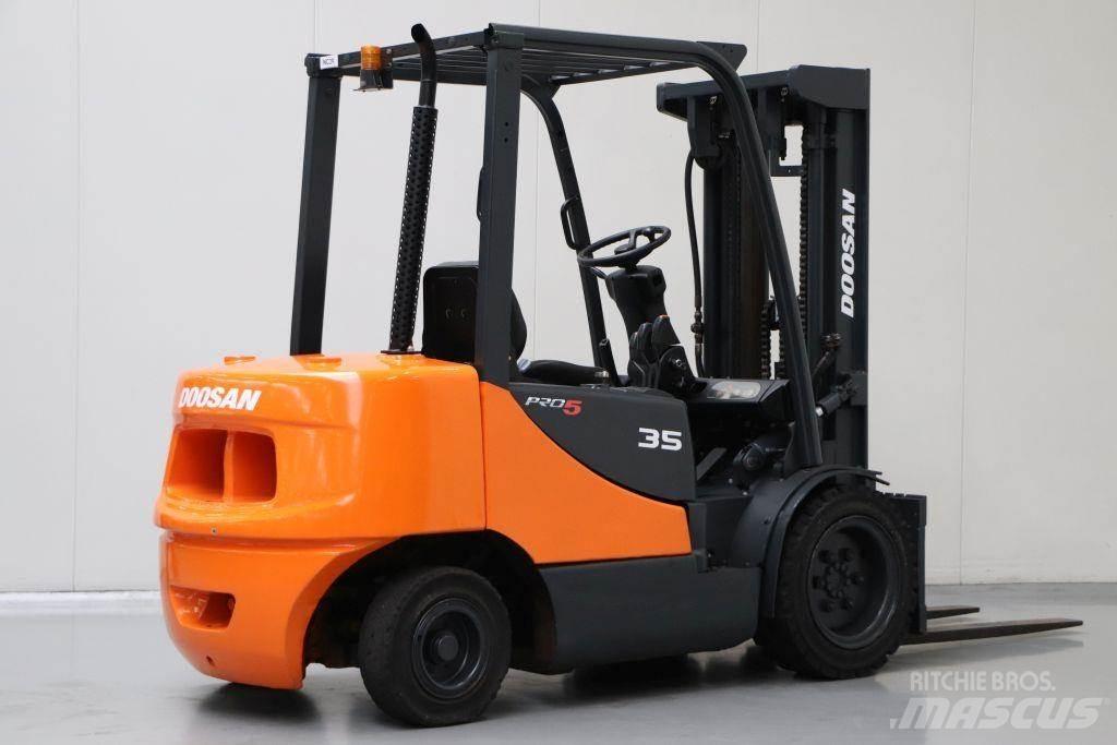 Doosan D35S Dizel forkliftler
