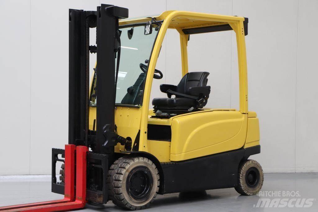 Hyster J3.0XN Elektrikli forkliftler