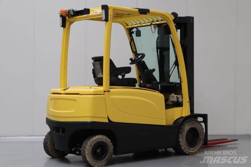 Hyster J3.0XN Elektrikli forkliftler
