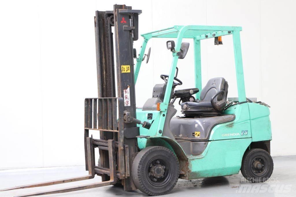 Mitsubishi FG25NT LPG'li forkliftler