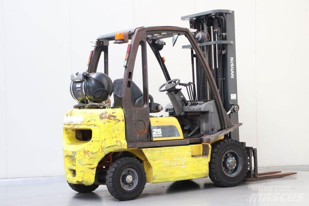 Nissan UD02A25PQ LPG'li forkliftler