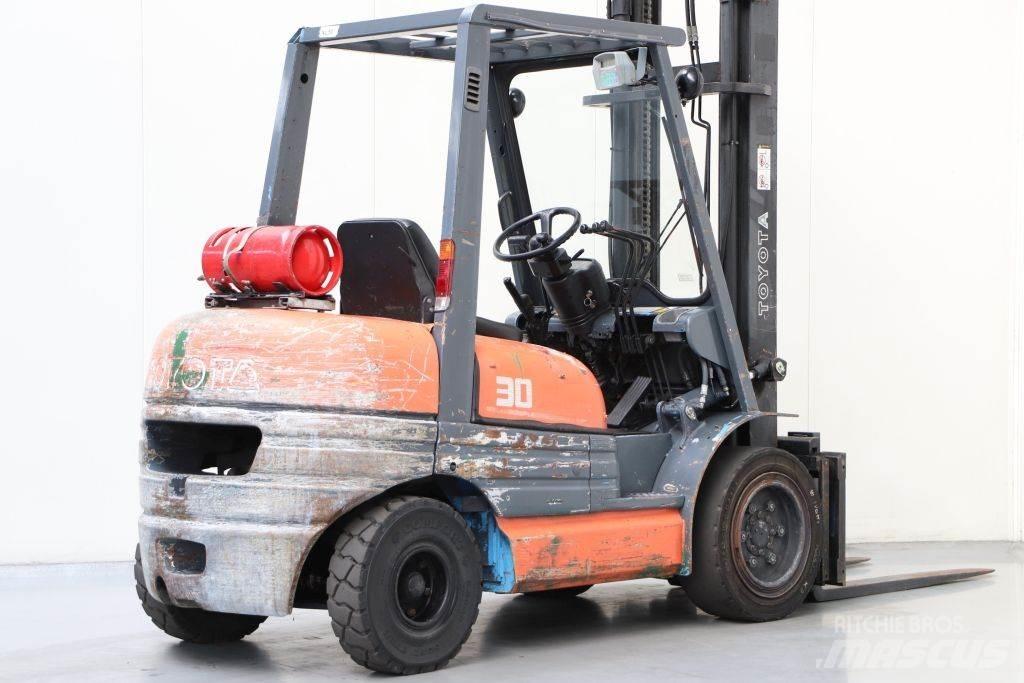Toyota 02-6FGF30 LPG'li forkliftler