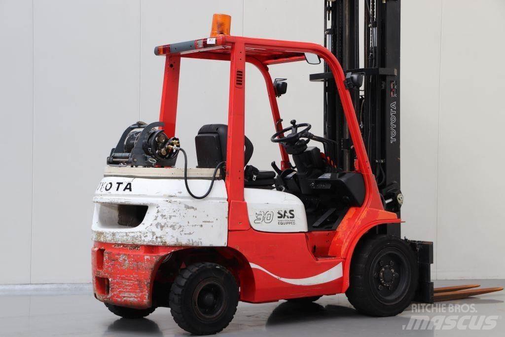 Toyota 02-7FGF30 LPG'li forkliftler