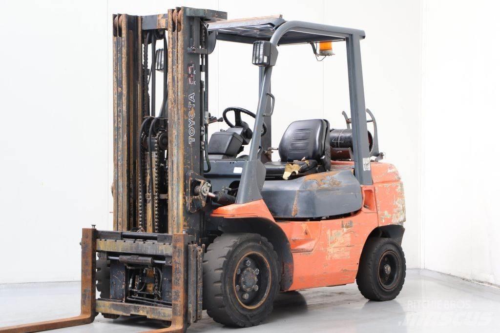 Toyota 02-7FGF30 LPG'li forkliftler