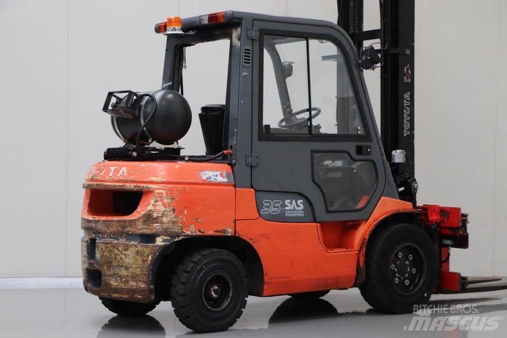 Toyota 02-7FGJF35 LPG'li forkliftler