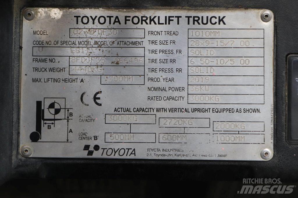 Toyota 02-8FDF30 Dizel forkliftler