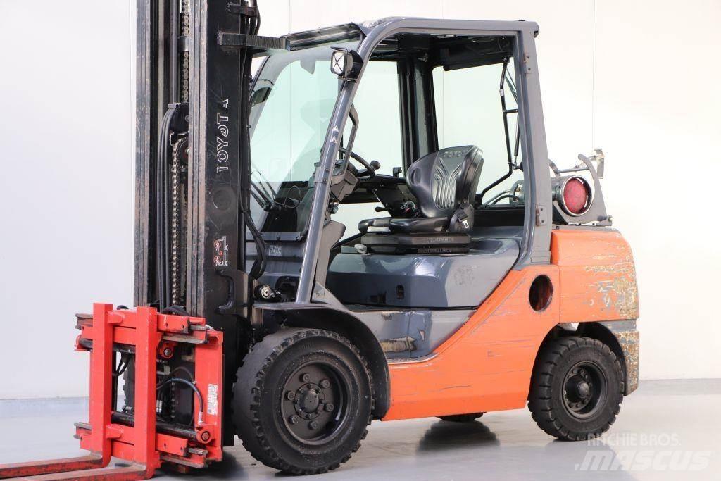 Toyota 02-8FGJF35 LPG'li forkliftler