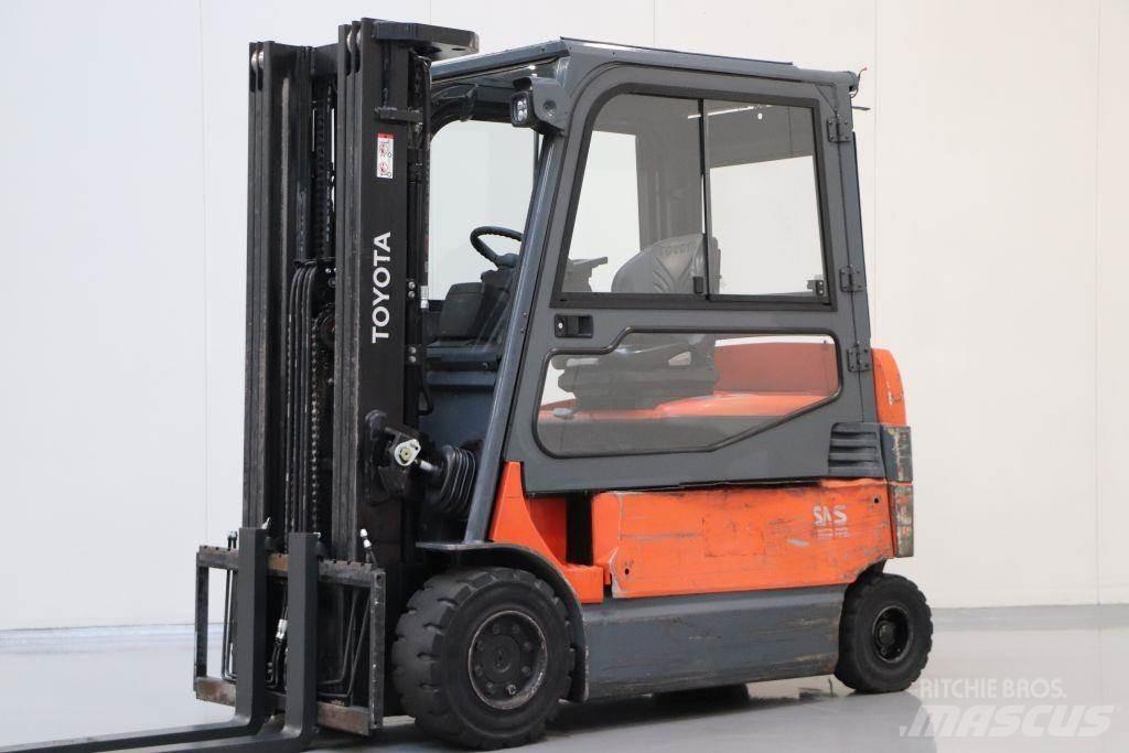 Toyota 7FBMF30 Elektrikli forkliftler