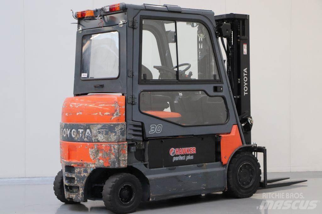 Toyota 7FBMF30 Elektrikli forkliftler