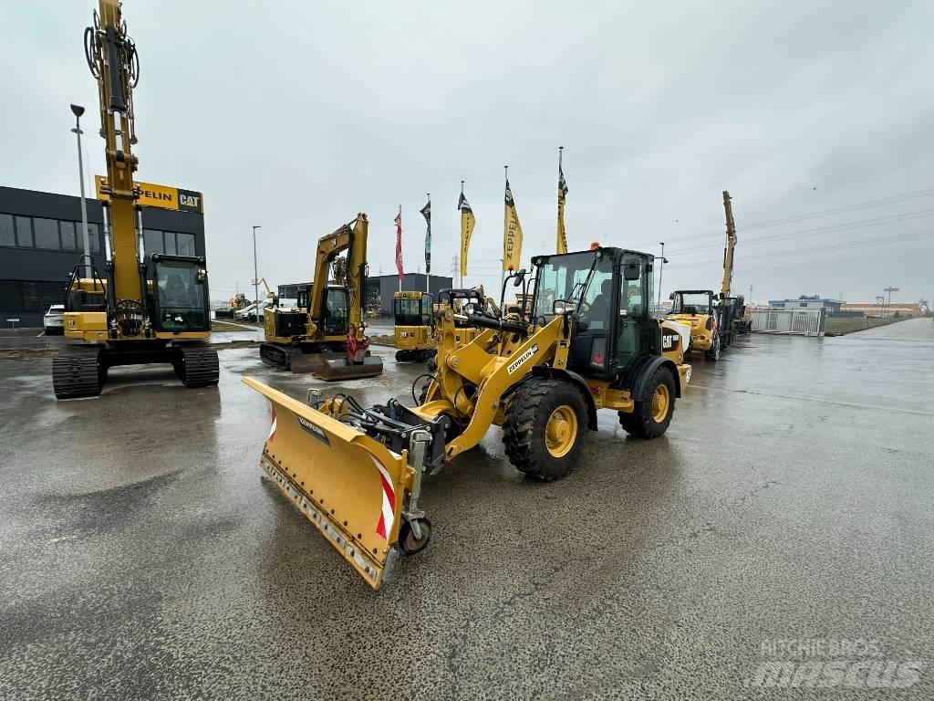 CAT 906 Tekerlekli yükleyiciler