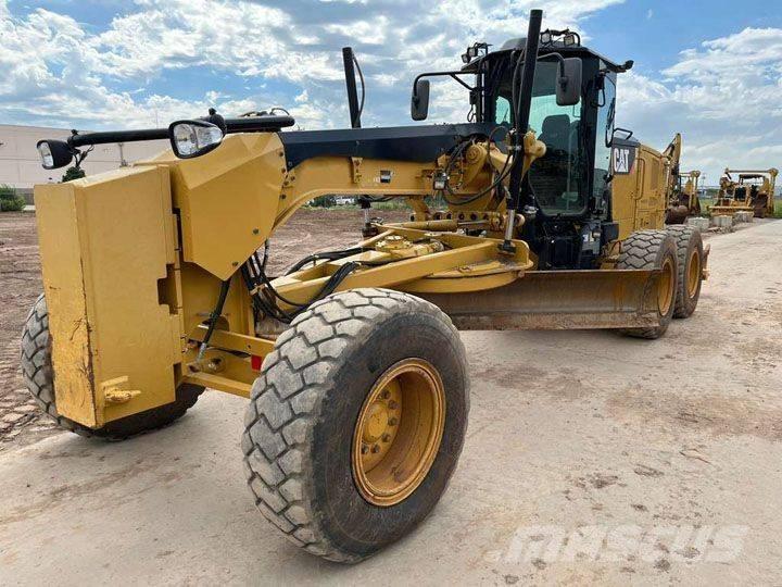 CAT 140 M 3 Greyderler