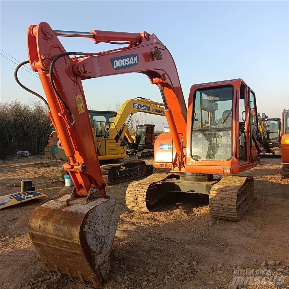 Doosan DH 70 Paletli ekskavatörler