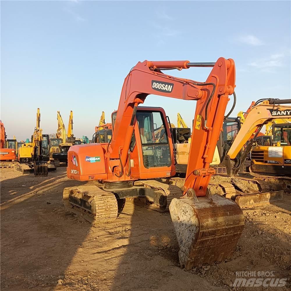 Doosan DH 70 Paletli ekskavatörler