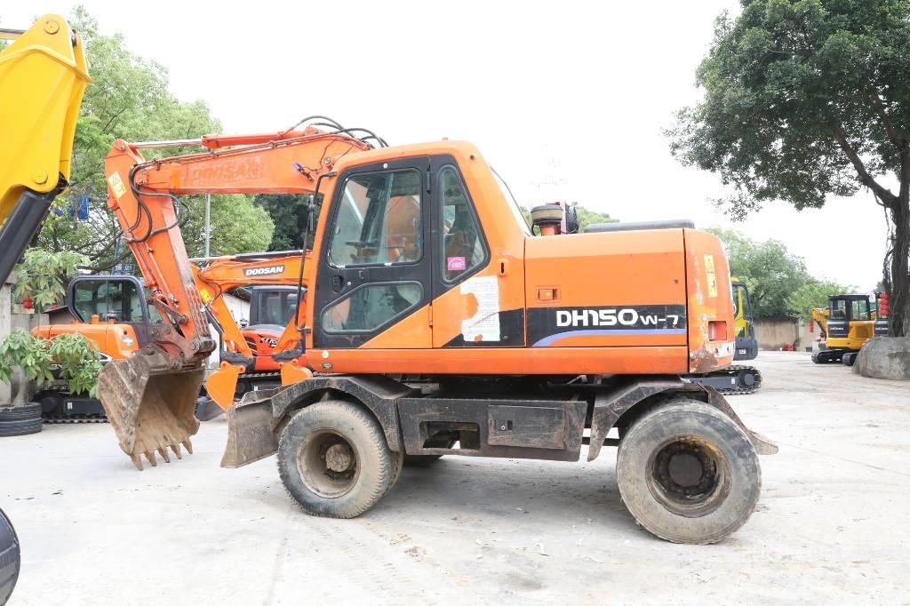 Doosan DH 150 W-7 Lastik tekerli ekskavatörler