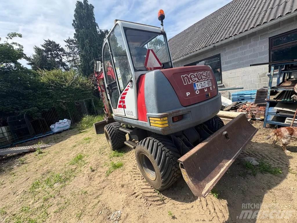 Neuson 6502WD Lastik tekerli ekskavatörler