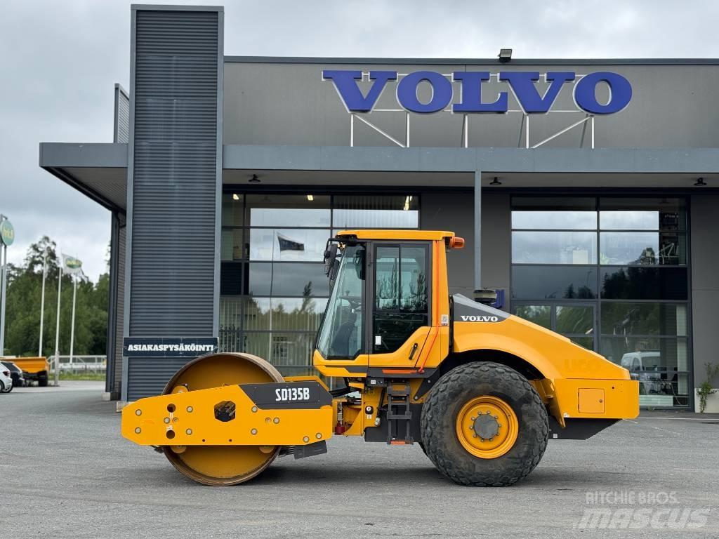 Volvo SD 135 B Tek tamburlu silindirler