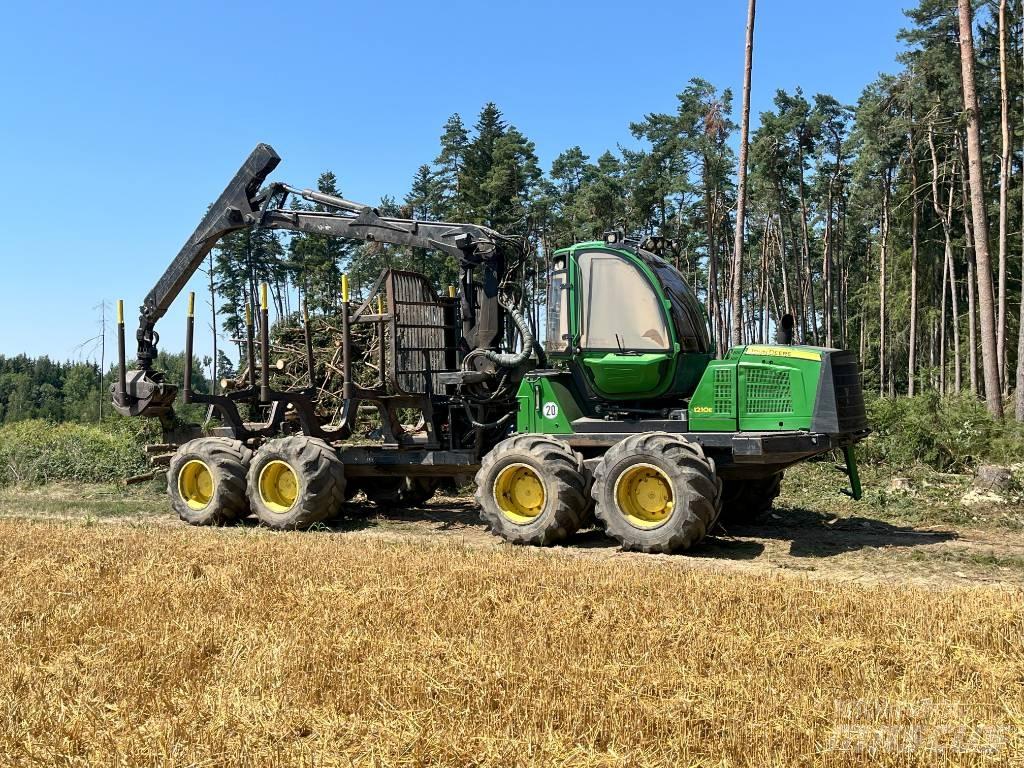 John Deere 1210E Tomruk yükleyici traktörler