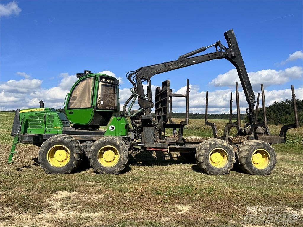 John Deere 1210E Tomruk yükleyici traktörler