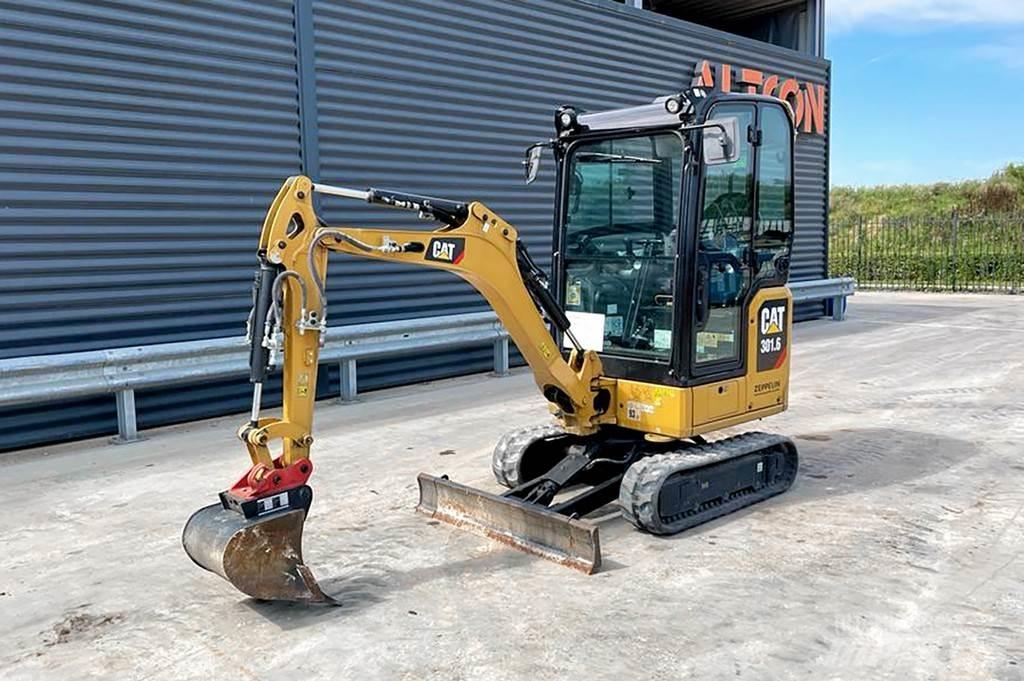 CAT 301.6-05 A Paletli ekskavatörler
