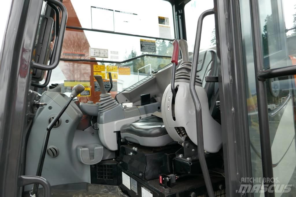 Hitachi ZX75UR-5B Paletli ekskavatörler