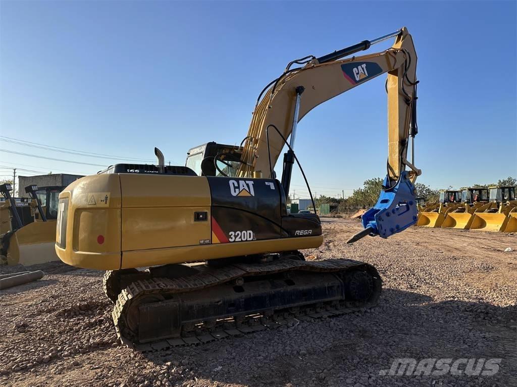 CAT 320 D L Paletli ekskavatörler