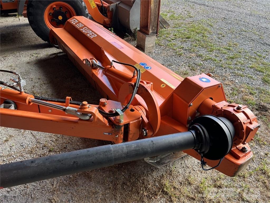 Agrimaster FZL250 Hasat makineleri