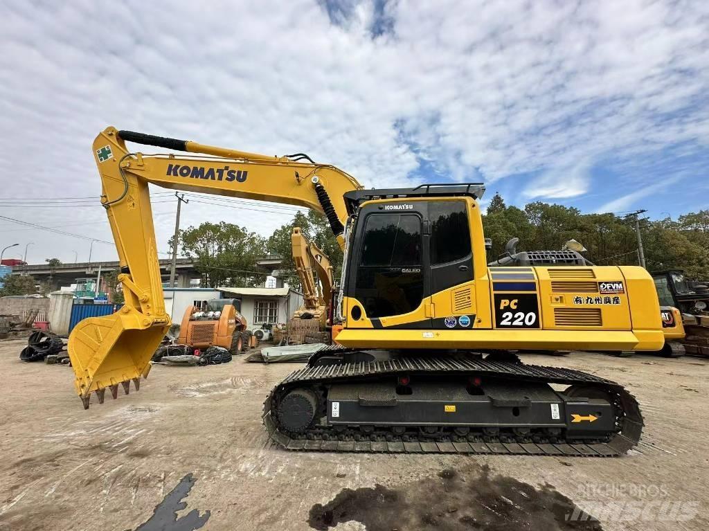 Komatsu pc220 Paletli ekskavatörler