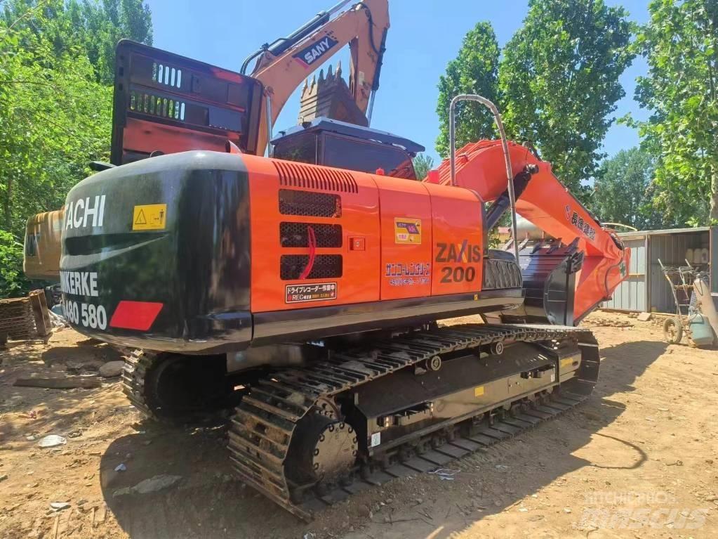 Hitachi ZX200 Paletli ekskavatörler