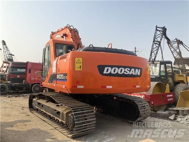 Doosan DH 220LC-7 Paletli ekskavatörler