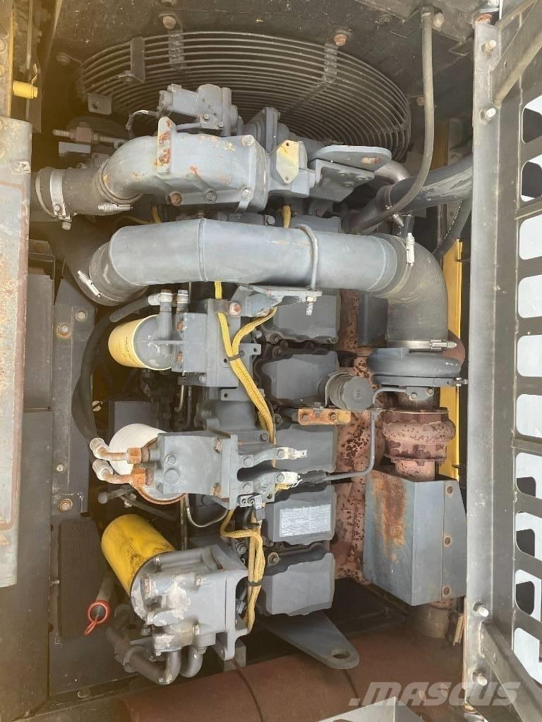 Komatsu PC 400-8 Paletli ekskavatörler