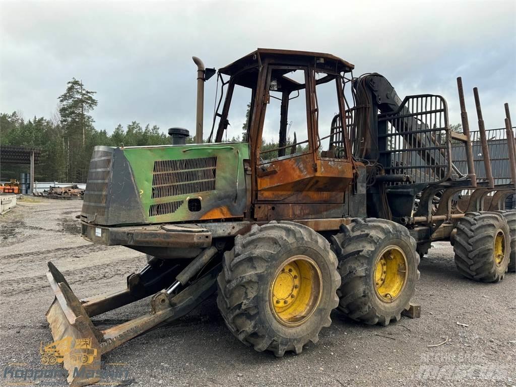 John Deere 1110D Tomruk yükleyici traktörler