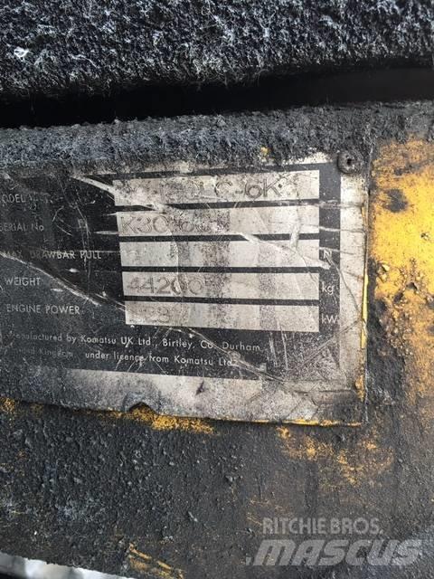 Komatsu 450 Paletli ekskavatörler
