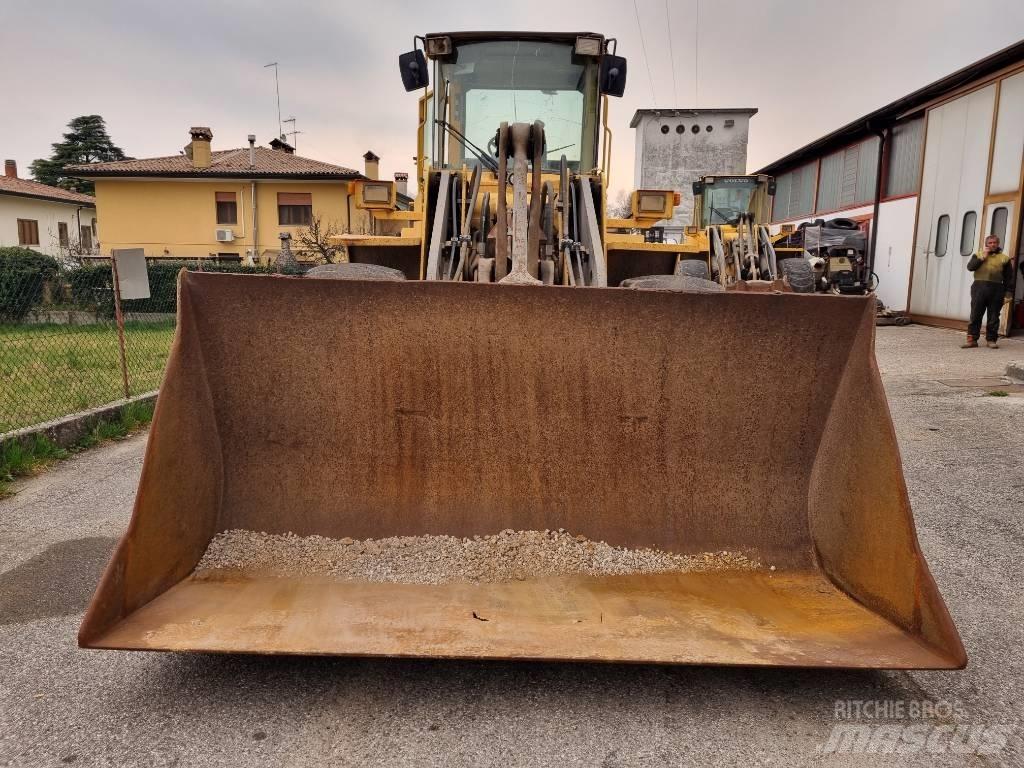 Volvo BM L120C Tekerlekli yükleyiciler