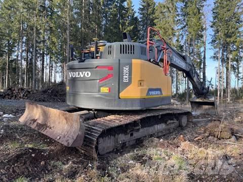 Volvo ECR 235 E Paletli ekskavatörler